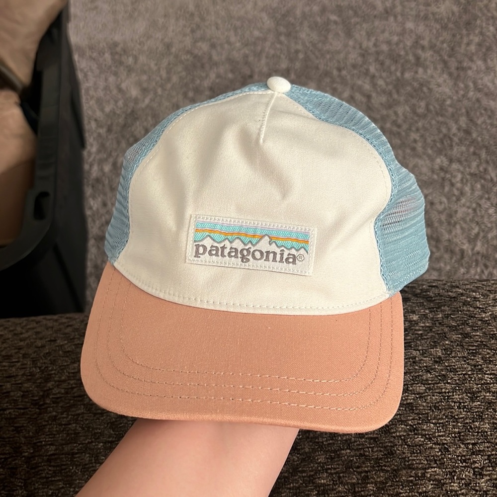 Patagonia hat. Adjustable. Light blue, white & peachy-cream color.